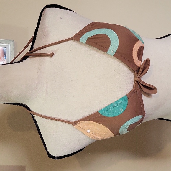 Victoria's Secret Bikini - Picture 4 of 16